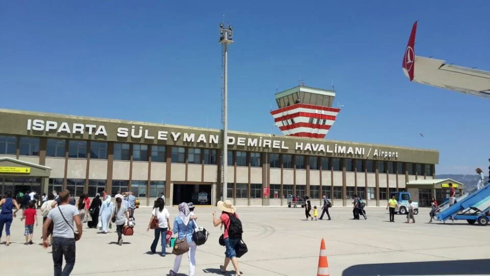 Isparta Süleyman Demirel Havalimanı (ISE)